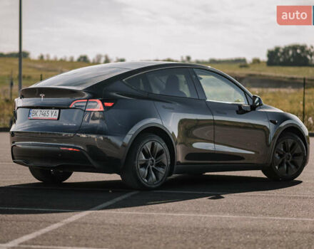 Серый Тесла Model Y, объемом двигателя 0 л и пробегом 25 тыс. км за 31300 $, фото 16 на Automoto.ua