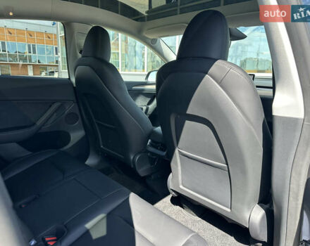 Серый Тесла Model Y, объемом двигателя 0 л и пробегом 1 тыс. км за 35490 $, фото 41 на Automoto.ua