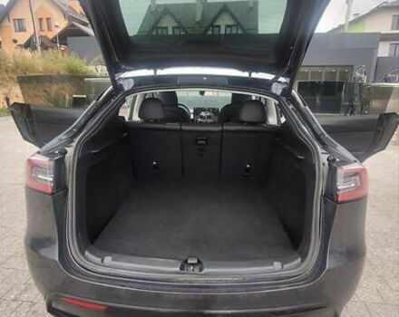 Серый Тесла Model Y, объемом двигателя 0 л и пробегом 30 тыс. км за 31500 $, фото 11 на Automoto.ua