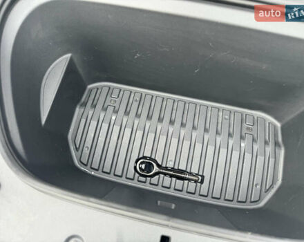 Тесла Model Y 2024 в Ковель на Automoto.ua Серый Тесла Model Y, объемом двигателя 0 л и пробегом 40 тыс. км за 37550 $, фото 26 на Automoto.ua