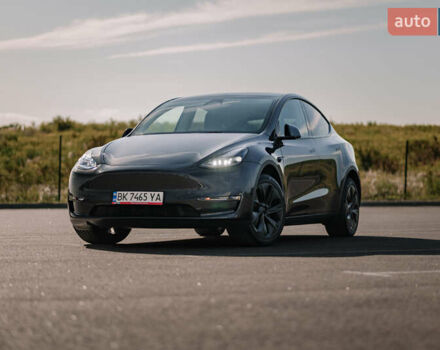 Серый Тесла Model Y, объемом двигателя 0 л и пробегом 25 тыс. км за 31300 $, фото 2 на Automoto.ua