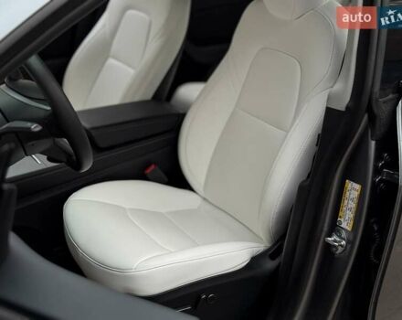 Сірий Тесла Model Y, об'ємом двигуна 0 л та пробігом 26 тис. км за 37500 $, фото 12 на Automoto.ua