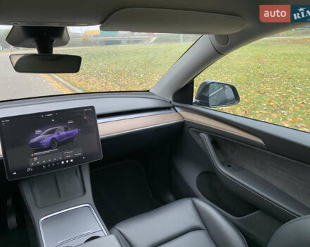 Серый Тесла Model Y, объемом двигателя 0 л и пробегом 14 тыс. км за 32300 $, фото 29 на Automoto.ua