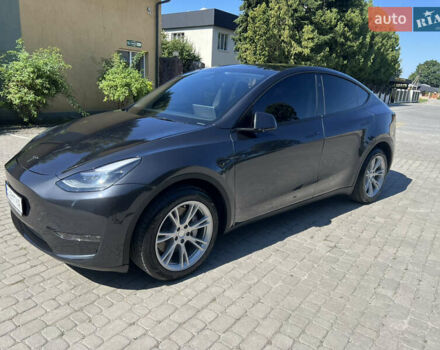 Серый Тесла Model Y, объемом двигателя 0 л и пробегом 12 тыс. км за 30000 $, фото 6 на Automoto.ua