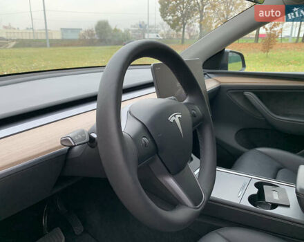 Серый Тесла Model Y, объемом двигателя 0 л и пробегом 14 тыс. км за 32300 $, фото 44 на Automoto.ua