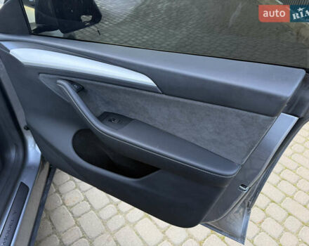 Серый Тесла Model Y, объемом двигателя 0 л и пробегом 9 тыс. км за 19800 $, фото 29 на Automoto.ua