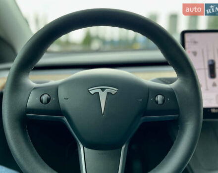 Серый Тесла Model Y, объемом двигателя 0 л и пробегом 13 тыс. км за 33999 $, фото 39 на Automoto.ua