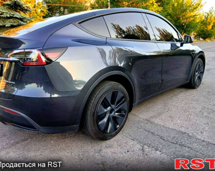 Серый Тесла Model Y, объемом двигателя 0.38 л и пробегом 6 тыс. км за 27000 $, фото 6 на Automoto.ua