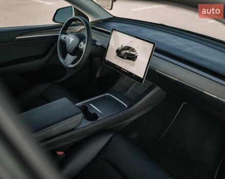 Серый Тесла Model Y, объемом двигателя 0 л и пробегом 25 тыс. км за 31300 $, фото 55 на Automoto.ua