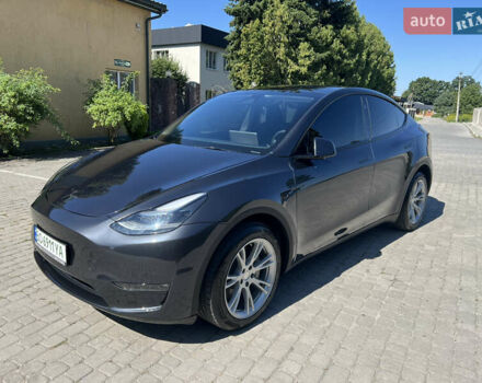 Серый Тесла Model Y, объемом двигателя 0 л и пробегом 12 тыс. км за 30000 $, фото 4 на Automoto.ua