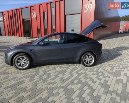 Серый Тесла Model Y, объемом двигателя 0 л и пробегом 29 тыс. км за 30500 $, фото 9 на Automoto.ua