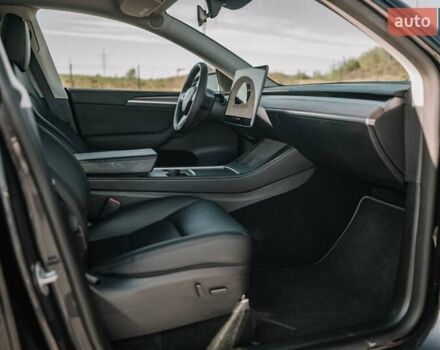 Серый Тесла Model Y, объемом двигателя 0 л и пробегом 25 тыс. км за 31300 $, фото 56 на Automoto.ua