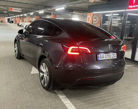 Серый Тесла Model Y, объемом двигателя 0 л и пробегом 15 тыс. км за 31999 $, фото 3 на Automoto.ua