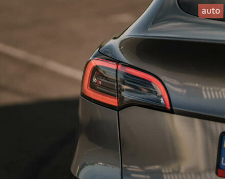 Сірий Тесла Model Y, об'ємом двигуна 0 л та пробігом 12 тис. км за 32500 $, фото 11 на Automoto.ua