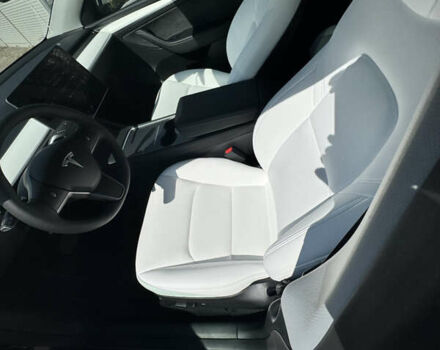Серый Тесла Model Y, объемом двигателя 0 л и пробегом 4 тыс. км за 33333 $, фото 16 на Automoto.ua