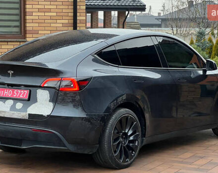 Серый Тесла Model Y, объемом двигателя 0 л и пробегом 21 тыс. км за 24000 $, фото 5 на Automoto.ua