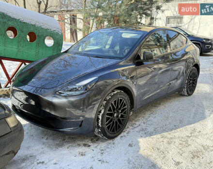 Серый Тесла Model Y, объемом двигателя 0 л и пробегом 21 тыс. км за 28900 $, фото 1 на Automoto.ua