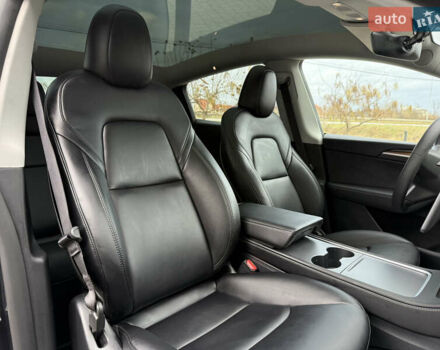 Сірий Тесла Model Y, об'ємом двигуна 0 л та пробігом 13 тис. км за 29999 $, фото 42 на Automoto.ua