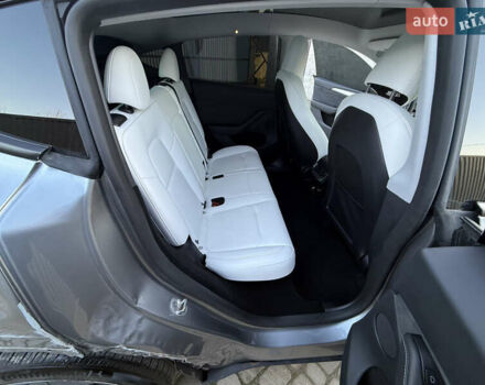Серый Тесла Model Y, объемом двигателя 0 л и пробегом 9 тыс. км за 19800 $, фото 28 на Automoto.ua
