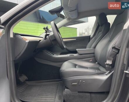 Серый Тесла Model Y, объемом двигателя 0 л и пробегом 22 тыс. км за 34700 $, фото 20 на Automoto.ua