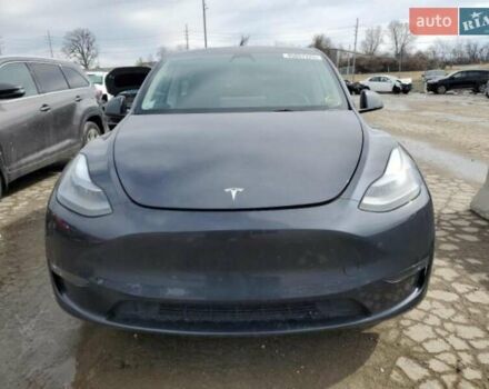 Серый Тесла Model Y, объемом двигателя 0 л и пробегом 16 тыс. км за 28000 $, фото 4 на Automoto.ua