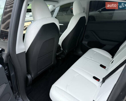 Серый Тесла Model Y, объемом двигателя 0 л и пробегом 5 тыс. км за 29490 $, фото 14 на Automoto.ua