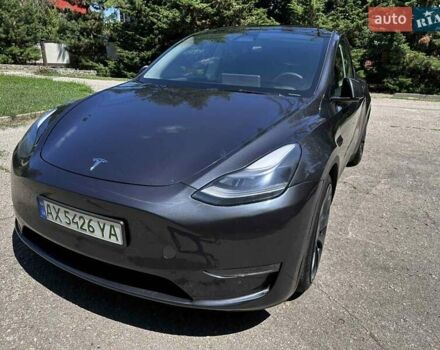 Серый Тесла Model Y, объемом двигателя 0 л и пробегом 19 тыс. км за 32500 $, фото 4 на Automoto.ua