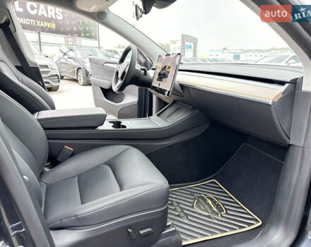 Серый Тесла Model Y, объемом двигателя 0 л и пробегом 1 тыс. км за 39900 $, фото 24 на Automoto.ua
