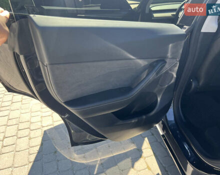 Серый Тесла Model Y, объемом двигателя 0 л и пробегом 12 тыс. км за 30000 $, фото 25 на Automoto.ua