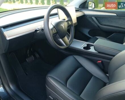 Серый Тесла Model Y, объемом двигателя 0 л и пробегом 7 тыс. км за 30800 $, фото 11 на Automoto.ua