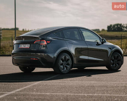 Серый Тесла Model Y, объемом двигателя 0 л и пробегом 25 тыс. км за 31300 $, фото 17 на Automoto.ua