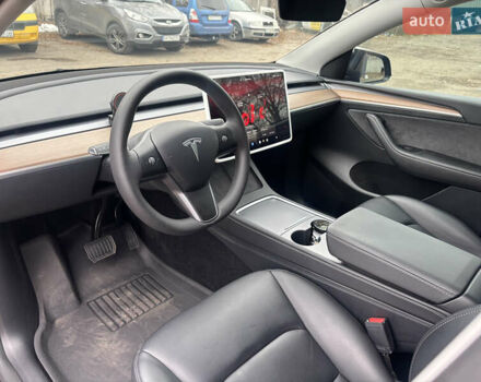 Серый Тесла Model Y, объемом двигателя 0 л и пробегом 22 тыс. км за 31500 $, фото 13 на Automoto.ua