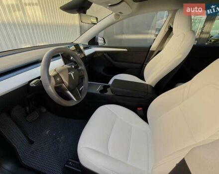 Серый Тесла Model Y, объемом двигателя 0 л и пробегом 21 тыс. км за 34000 $, фото 11 на Automoto.ua