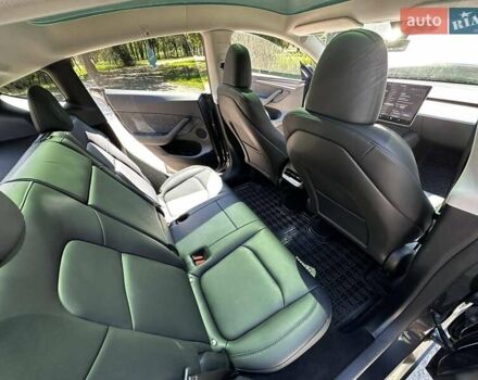 Серый Тесла Model Y, объемом двигателя 0 л и пробегом 19 тыс. км за 32500 $, фото 22 на Automoto.ua