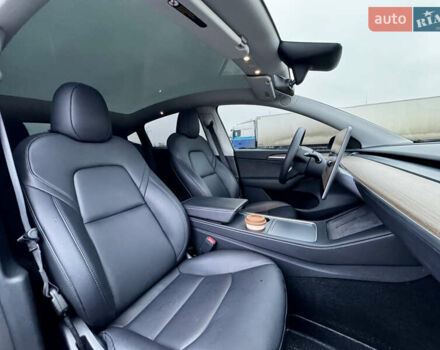 Серый Тесла Model Y, объемом двигателя 0 л и пробегом 22 тыс. км за 27000 $, фото 13 на Automoto.ua