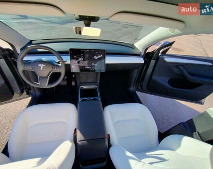 Сірий Тесла Model Y, об'ємом двигуна 0 л та пробігом 15 тис. км за 29988 $, фото 27 на Automoto.ua