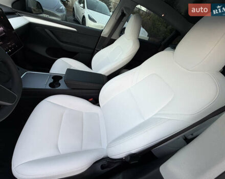 Сірий Тесла Model Y, об'ємом двигуна 0 л та пробігом 6 тис. км за 33000 $, фото 19 на Automoto.ua