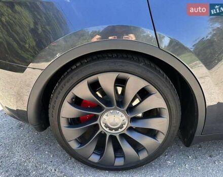 Серый Тесла Model Y, объемом двигателя 0 л и пробегом 19 тыс. км за 32500 $, фото 29 на Automoto.ua