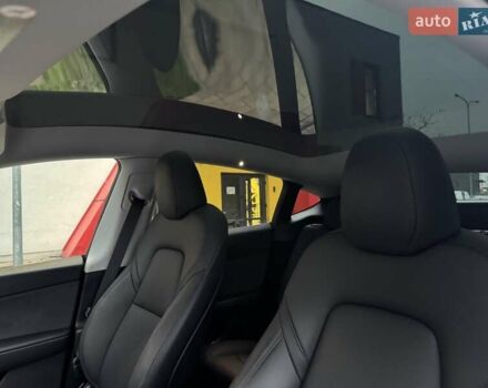 Сірий Тесла Model Y, об'ємом двигуна 0 л та пробігом 27 тис. км за 30900 $, фото 11 на Automoto.ua