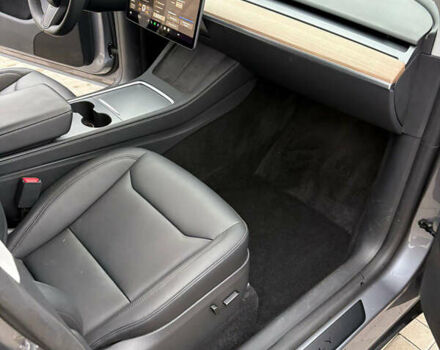 Серый Тесла Model Y, объемом двигателя 0 л и пробегом 17 тыс. км за 34300 $, фото 22 на Automoto.ua