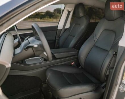 Сірий Тесла Model Y, об'ємом двигуна 0 л та пробігом 12 тис. км за 32500 $, фото 70 на Automoto.ua