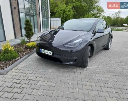 Серый Тесла Model Y, объемом двигателя 0 л и пробегом 7 тыс. км за 28400 $, фото 1 на Automoto.ua