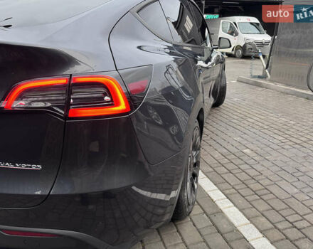 Сірий Тесла Model Y, об'ємом двигуна 0 л та пробігом 21 тис. км за 35000 $, фото 13 на Automoto.ua