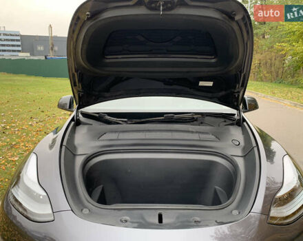 Серый Тесла Model Y, объемом двигателя 0 л и пробегом 14 тыс. км за 32300 $, фото 46 на Automoto.ua