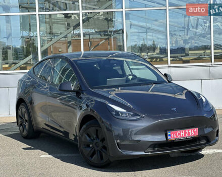 Серый Тесла Model Y, объемом двигателя 0 л и пробегом 1 тыс. км за 38990 $, фото 61 на Automoto.ua