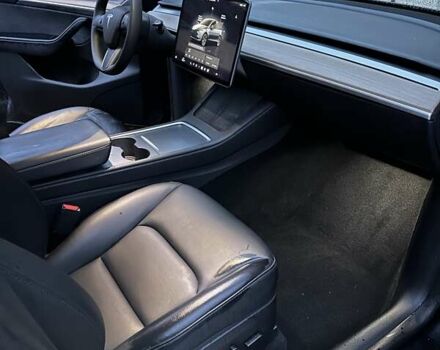 Серый Тесла Model Y, объемом двигателя 0 л и пробегом 14 тыс. км за 28200 $, фото 7 на Automoto.ua