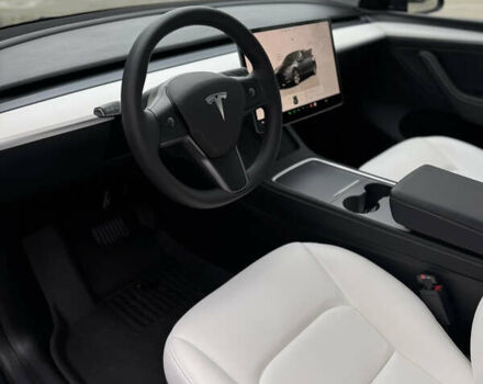 Сірий Тесла Model Y, об'ємом двигуна 0 л та пробігом 25 тис. км за 26999 $, фото 8 на Automoto.ua