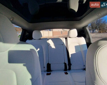 Сірий Тесла Model Y, об'ємом двигуна 0 л та пробігом 15 тис. км за 29988 $, фото 41 на Automoto.ua