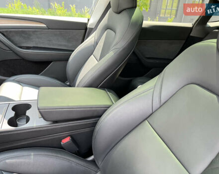 Сірий Тесла Model Y, об'ємом двигуна 0 л та пробігом 29 тис. км за 32000 $, фото 28 на Automoto.ua