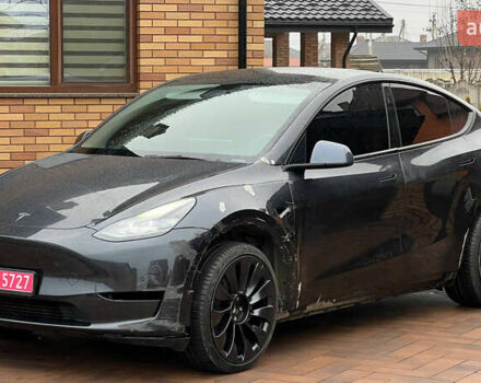 Серый Тесла Model Y, объемом двигателя 0 л и пробегом 21 тыс. км за 24000 $, фото 2 на Automoto.ua